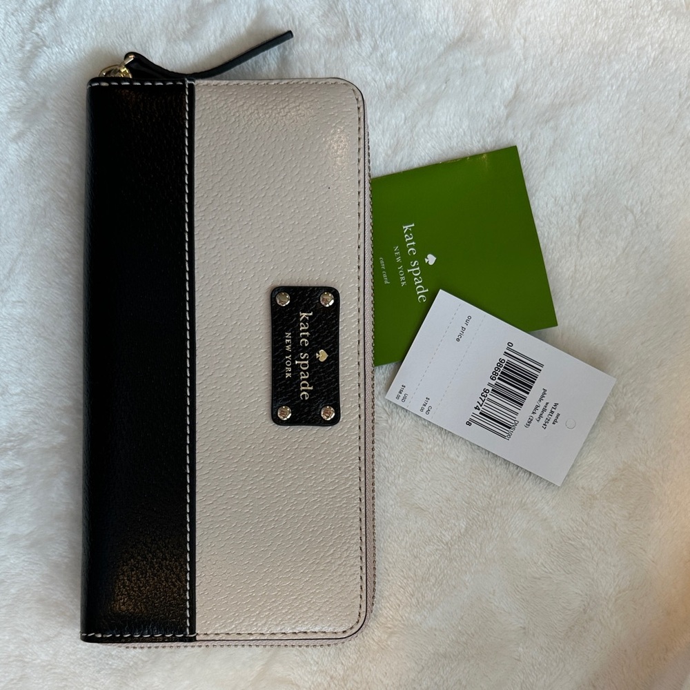 Kate Spade Black and Cream Wallet
